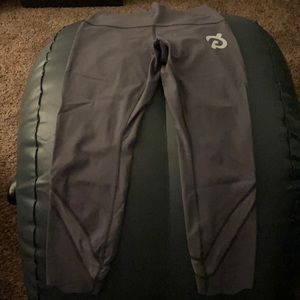 Lululemon crop leggings Peloton
